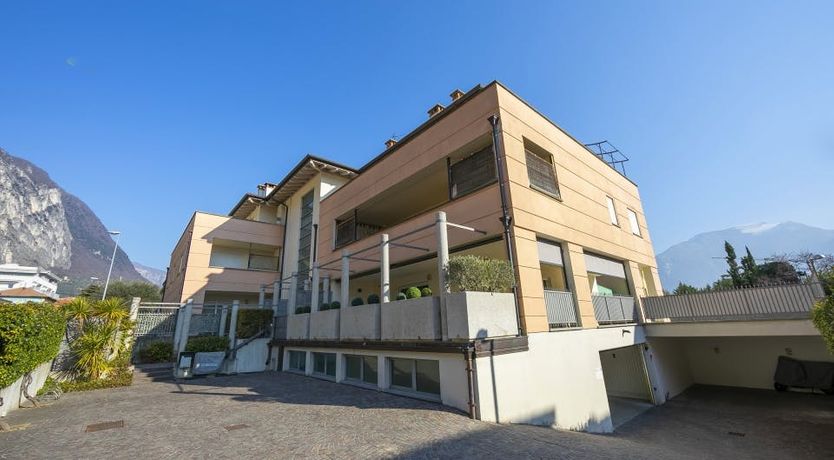 Photo of Lakeside Lookout