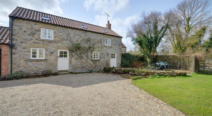 Photo of Standfield Hall Cottage