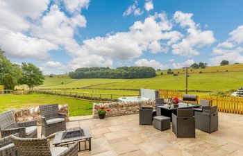 4 Bed in Ashbourne Holiday Cottage