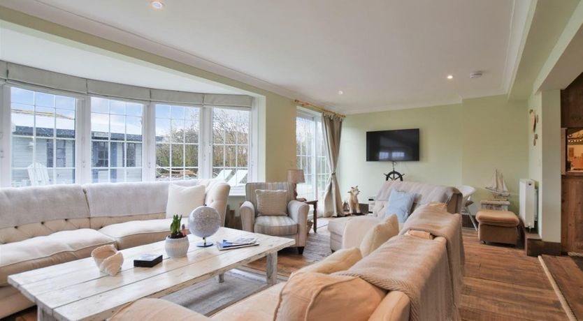 Photo of 6 Bed in Camber