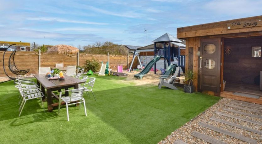 Photo of 6 Bed in Camber