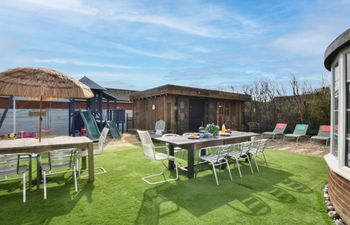 6 Bed in Rye- Holiday Cottage