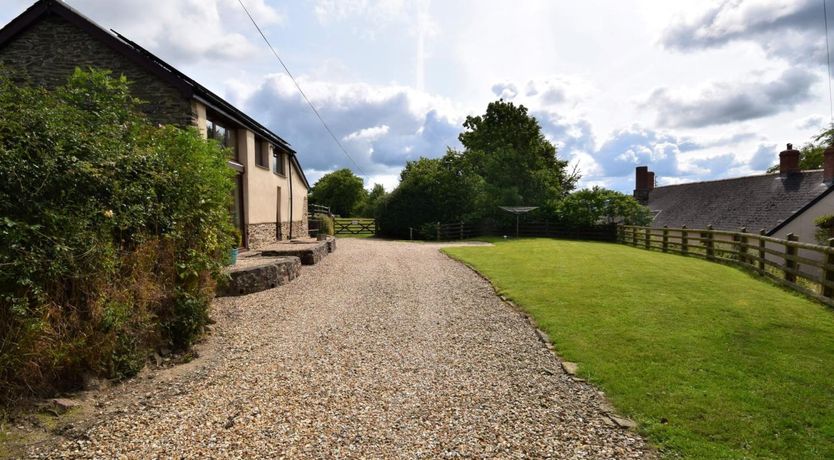 Photo of 2 Bed in South Molton