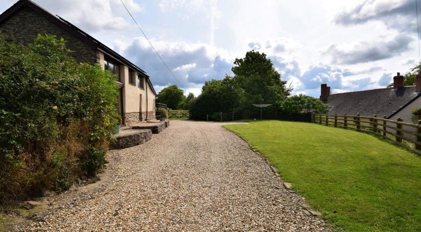 Photo of 2 Bed in South Molton