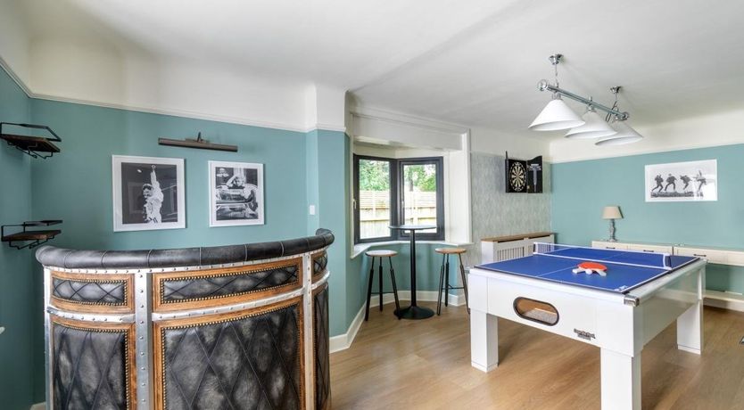 Photo of 5 Bed in Everton