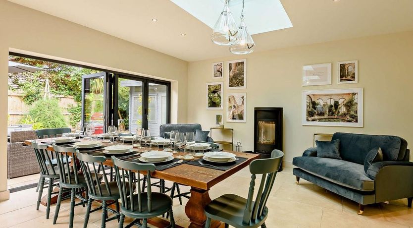 Photo of 5 Bed in Everton