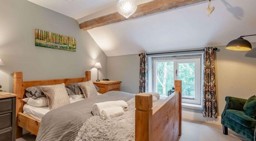 Photo of 2 Bed in Hathersage