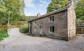 Photo of Cottage in Derbyshire