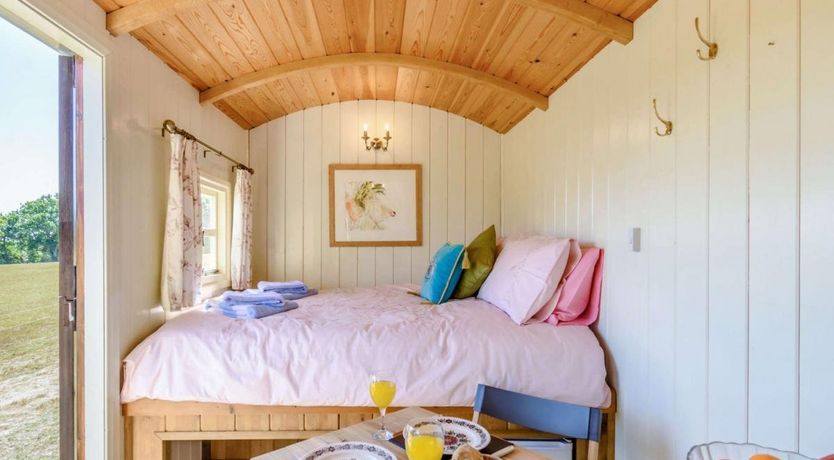 Photo of 1 Bed in Horam