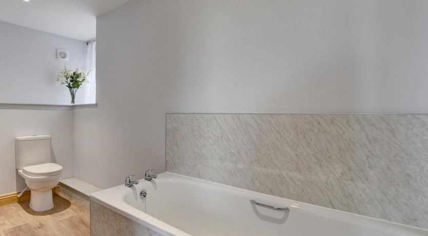 Photo of 2 Bed in South Molton