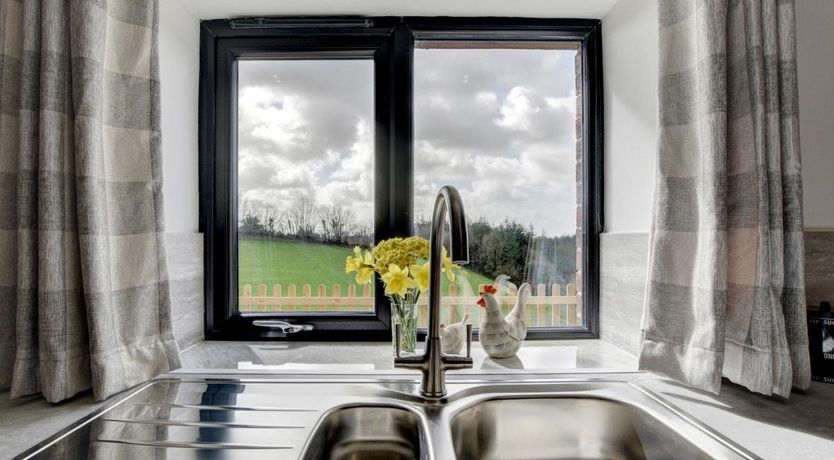 Photo of 2 Bed in South Molton