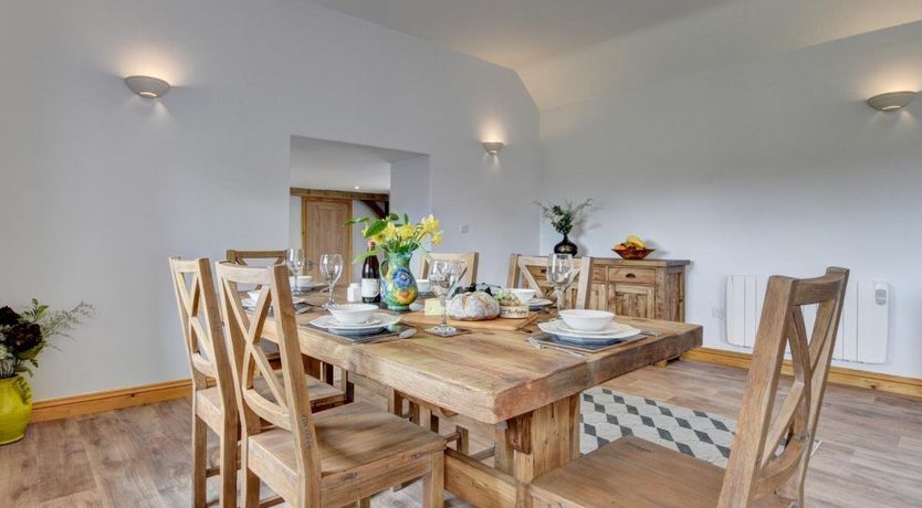 Photo of 2 Bed in South Molton