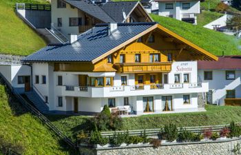 Subretta Apartment 2 Holiday Home