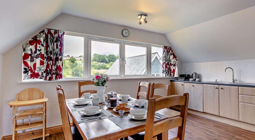 Photo of 3 Bed in Crediton