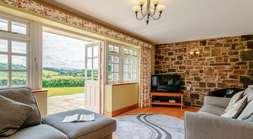 Photo of 3 Bed in Zeal Monachorum