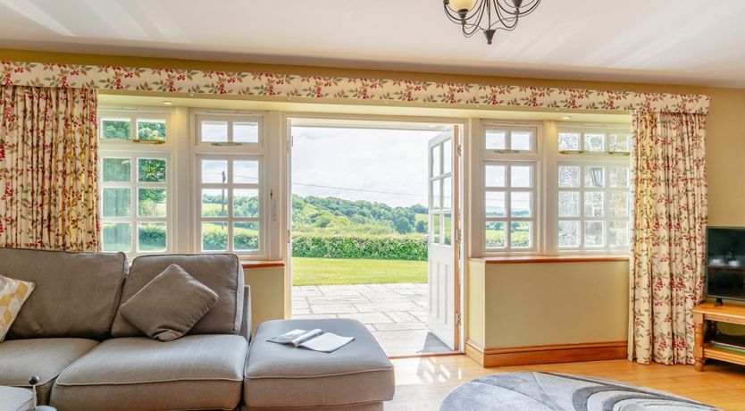 Photo of 3 Bed in Zeal Monachorum