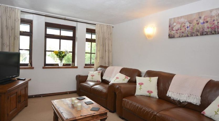 Photo of 3 Bed in Broadwoodwidger