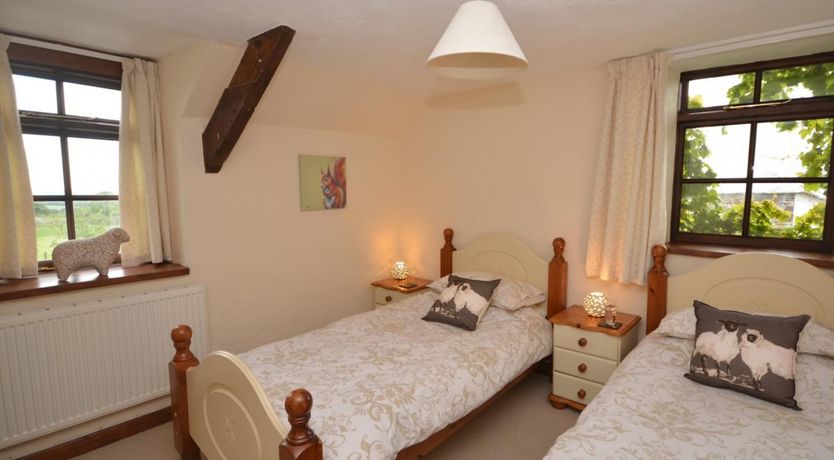 Photo of 3 Bed in Broadwoodwidger