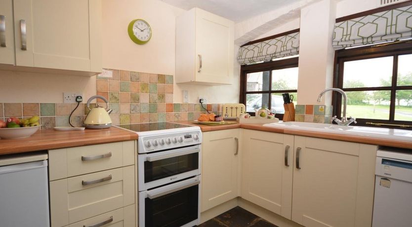 Photo of 3 Bed in Broadwoodwidger