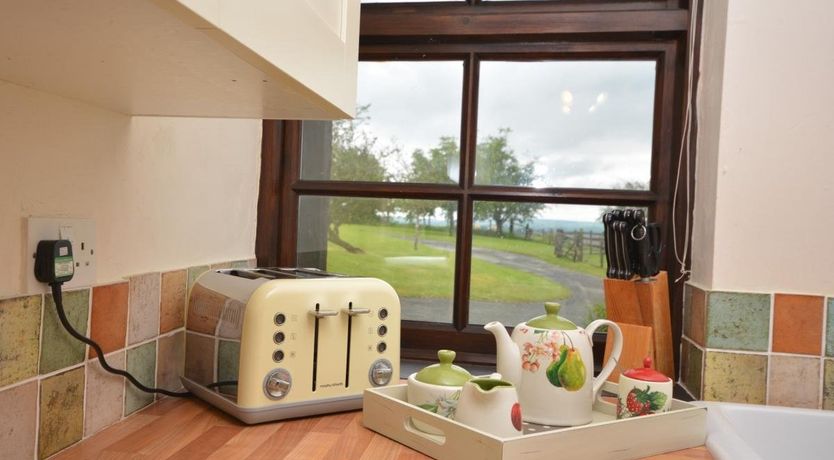 Photo of 3 Bed in Broadwoodwidger