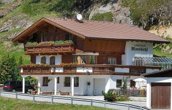 Moosbichl Holiday Home