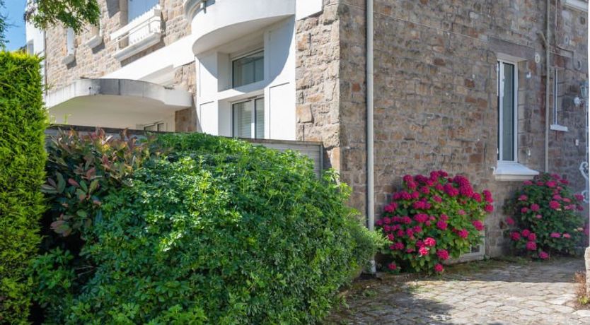 Photo of L'Abeille d'Or