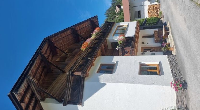 Photo of Apart Ladner