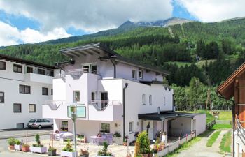 Rubin Apartment 3 Holiday Home