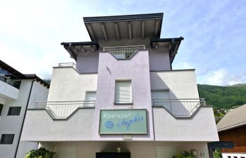 Rubin Apartment 3 Holiday Home