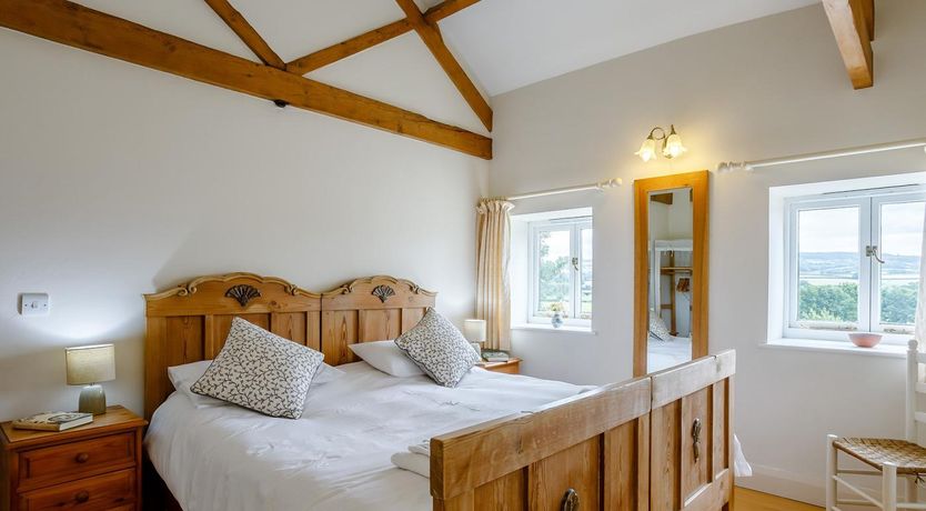 Photo of 3 Bed in Axminster
