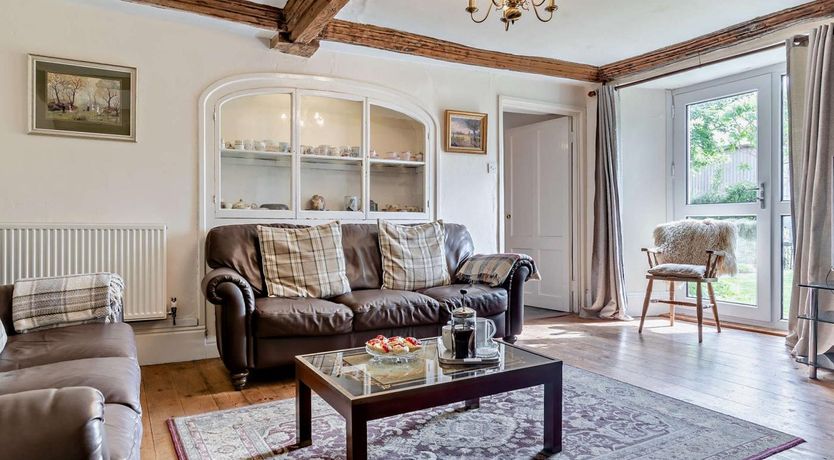 Photo of 6 Bed in Winkleigh