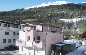 Opal Apartment 2 Holiday Home