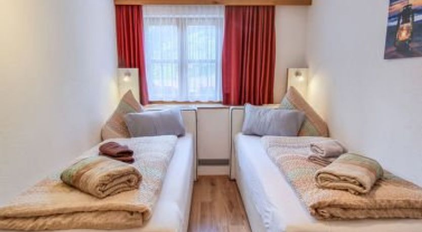 Photo of Zipparashof