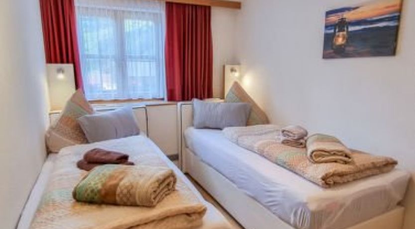 Photo of Zipparashof