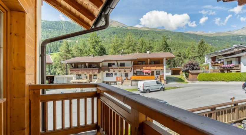 Photo of Lore Apartment 2