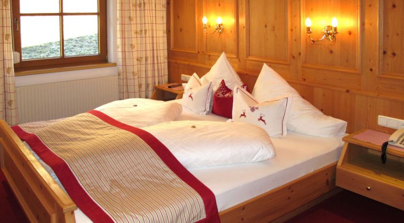 Photo of Apart Garni Royal Apartment 3