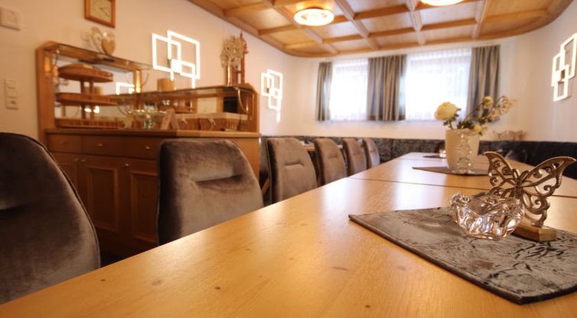 Photo of Apart Garni Royal Apartment 3