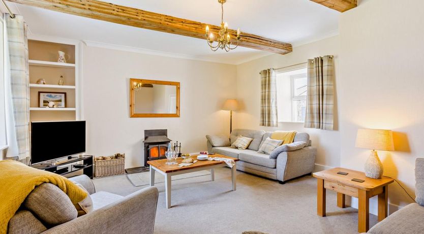 Photo of 6 Bed in Okehampton