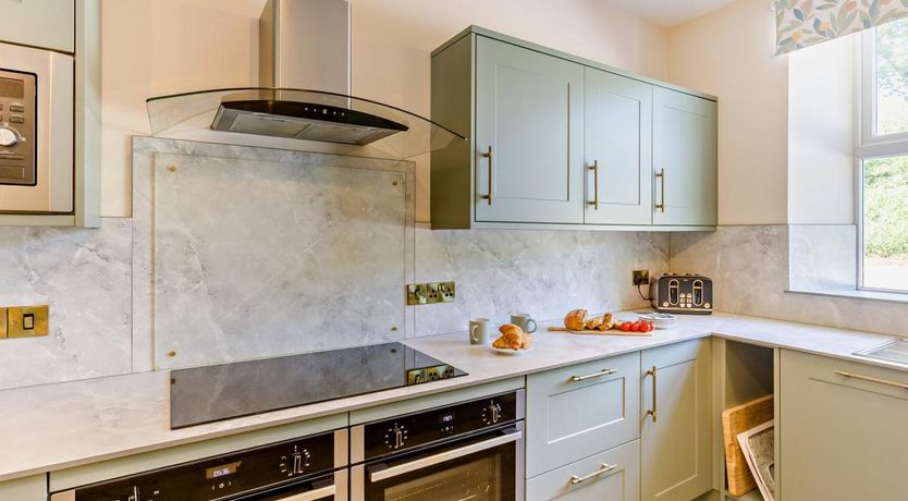 Photo of 6 Bed in Okehampton