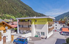 Alpenrose Apartment 2 Holiday Home