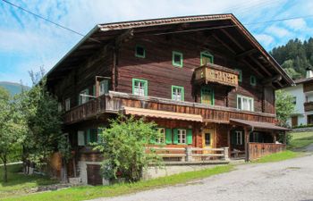 Geislerhütte Holiday Home