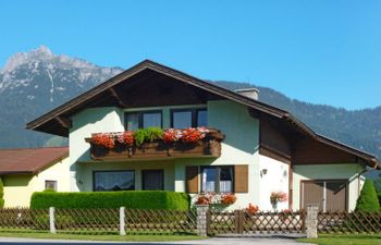 Katharina Holiday Home