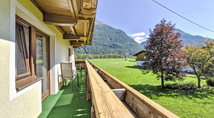 Photo of Wiesenhof Apartment 2