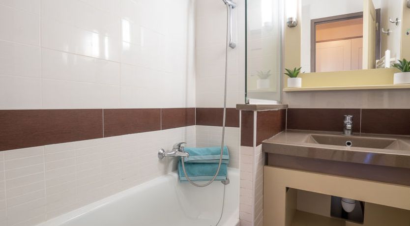 Photo of L'Esquinade (P6 323)- place des pêcheurs Apartment 24