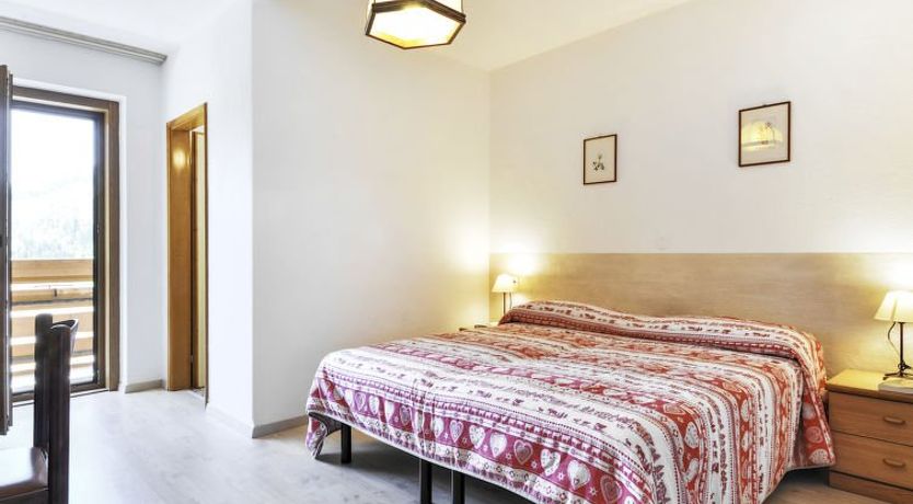 Photo of El Ladinia Apartment 2