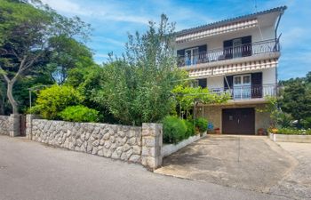 Kraljic Holiday Home