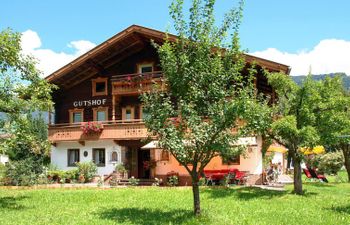 Gielerhof Holiday Home