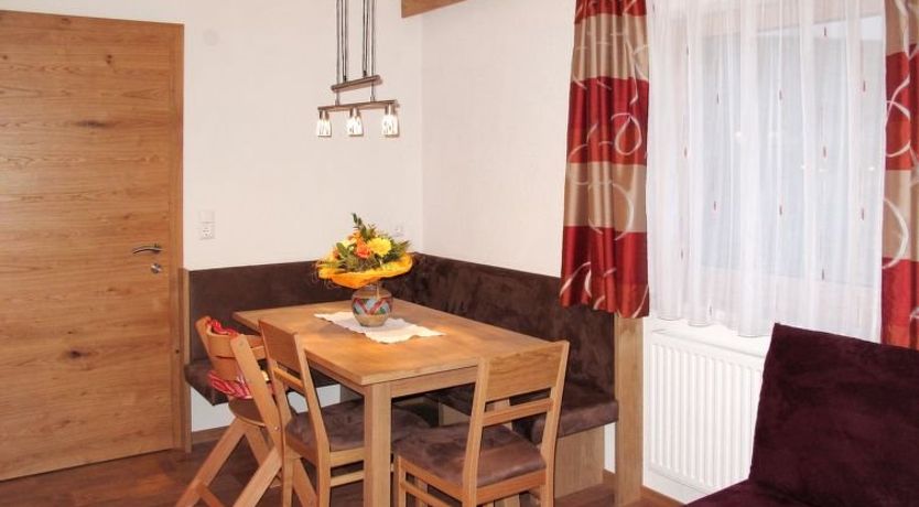 Photo of Alpenherz Apartment 2