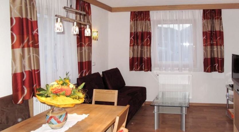 Photo of Alpenherz Apartment 2