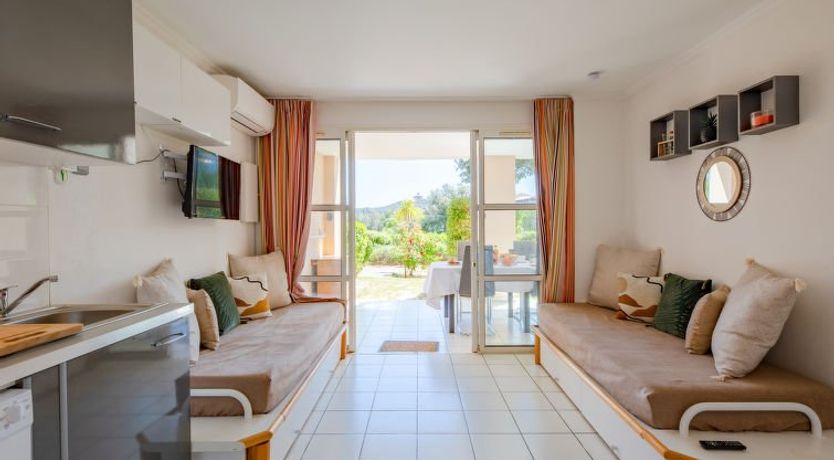 Photo of L'Esquinade (F6 015) Apartment 9